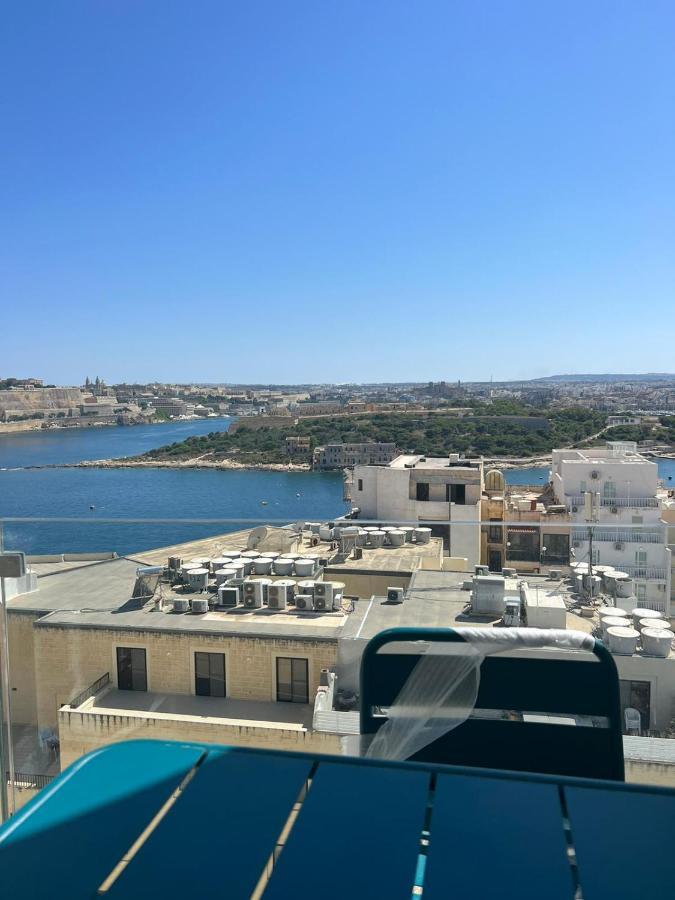 Eleven By Warren Collection Apartment Sliema Bagian luar foto
