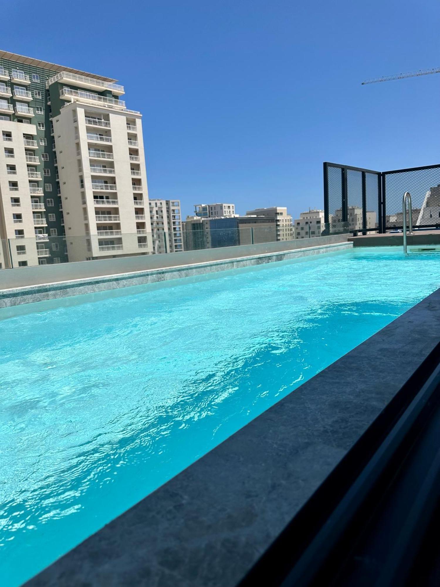 Eleven By Warren Collection Apartment Sliema Bagian luar foto